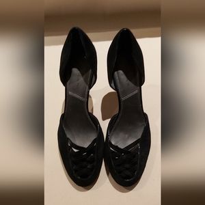 Tahari Black Suede Shoes 9M